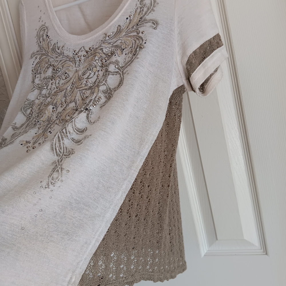 MISS ME Ladies beaded lace top. Medium - Picture 2 of 5